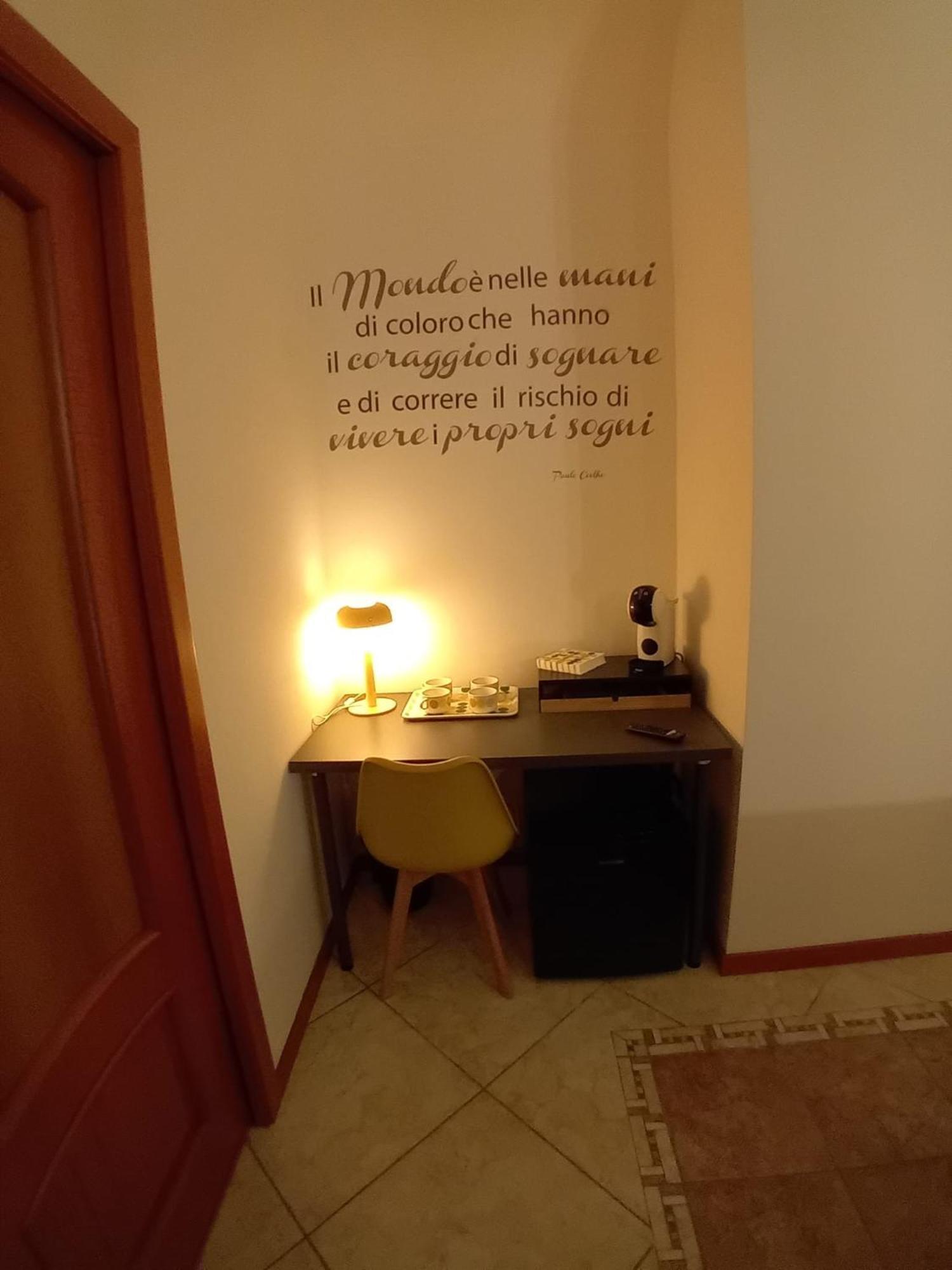 Reginella House Hotell Napoli Eksteriør bilde