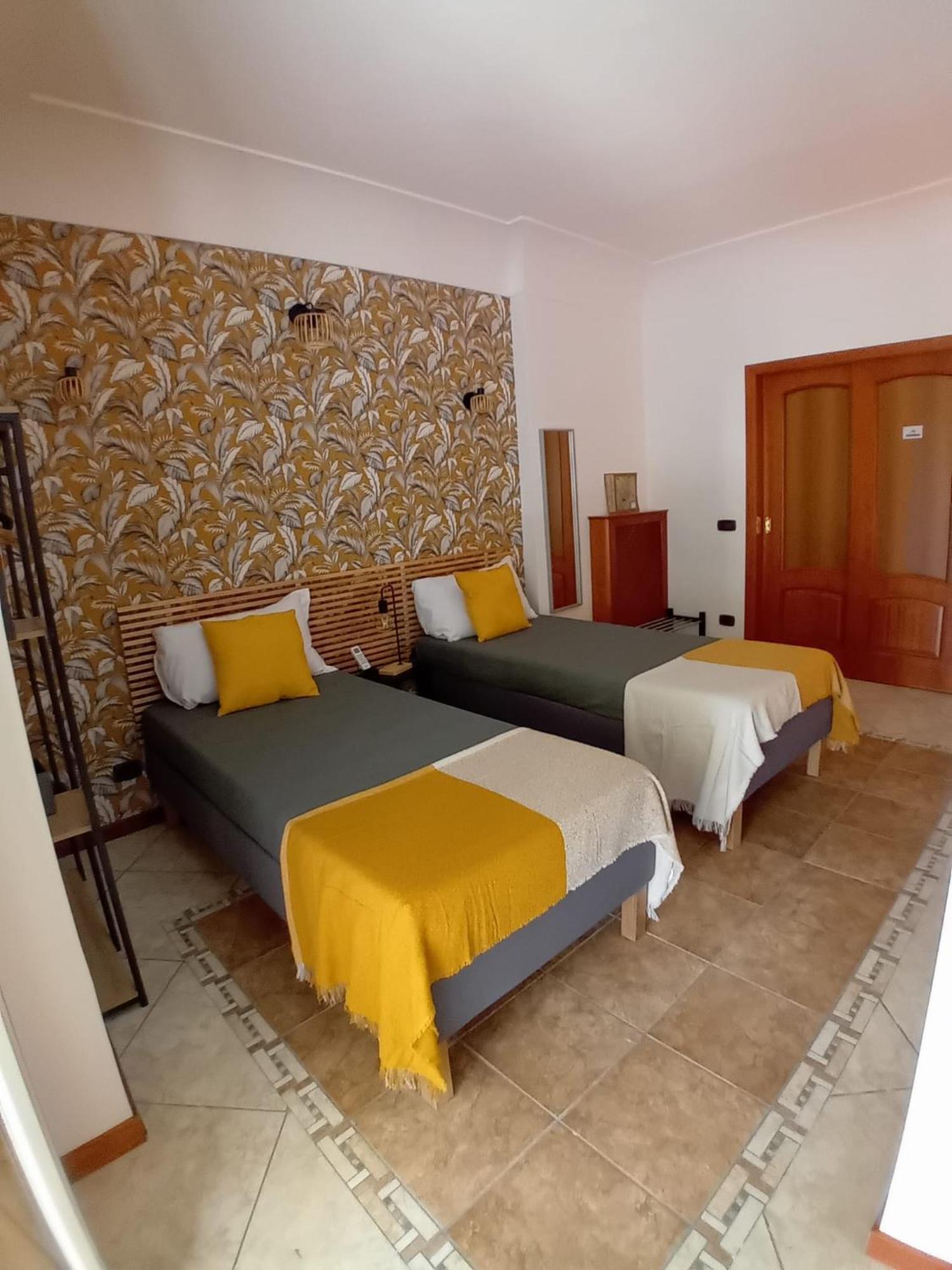 Reginella House Hotell Napoli Eksteriør bilde