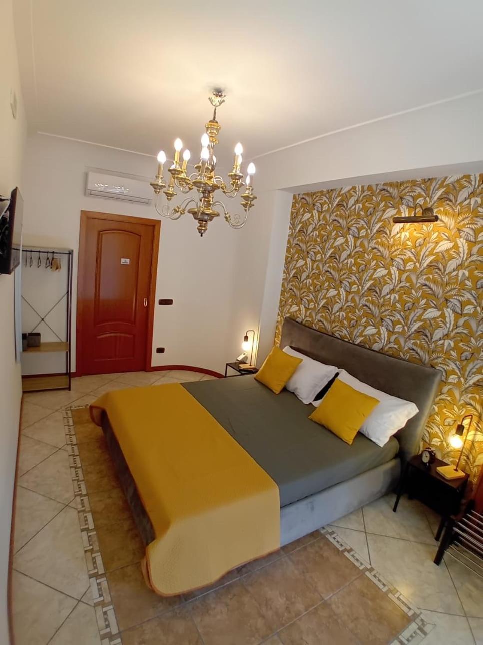 Reginella House Hotell Napoli Eksteriør bilde