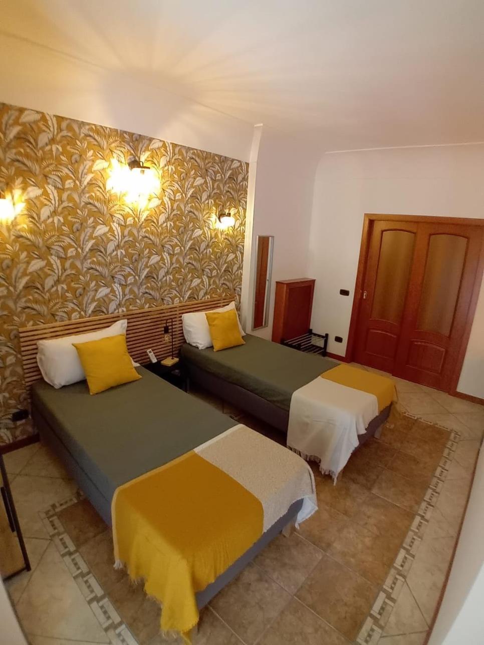 Reginella House Hotell Napoli Eksteriør bilde