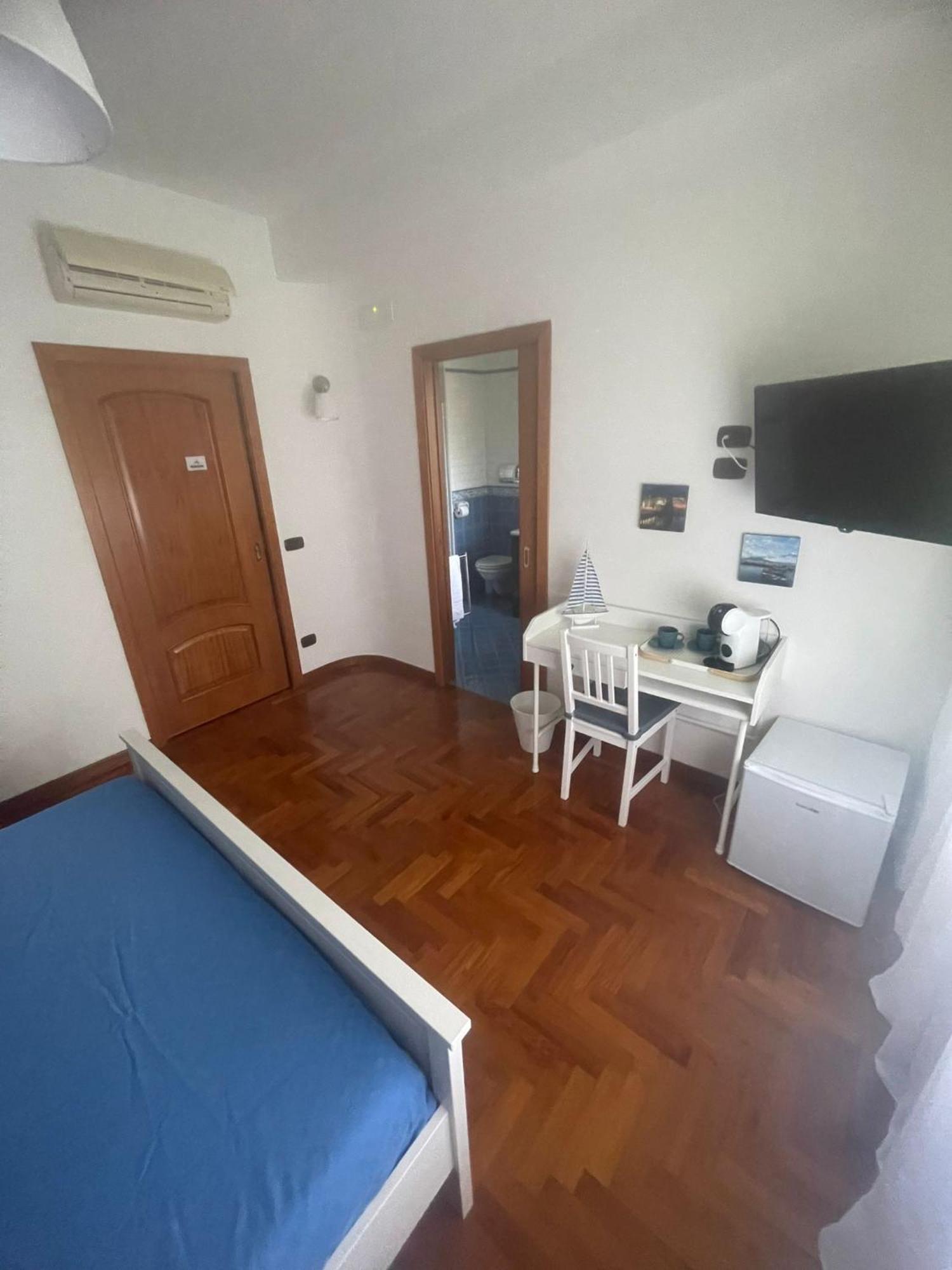 Reginella House Hotell Napoli Eksteriør bilde