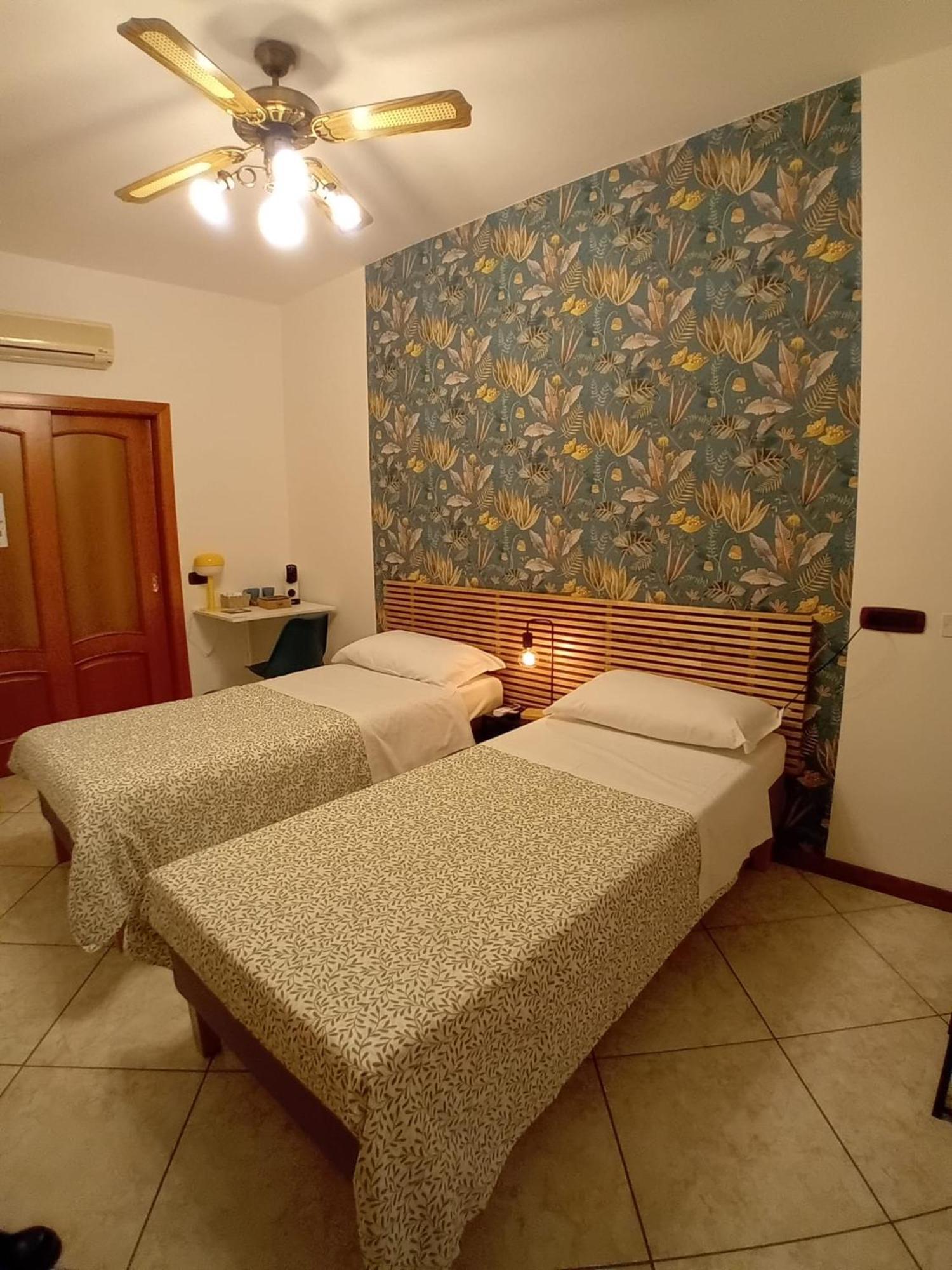 Reginella House Hotell Napoli Eksteriør bilde